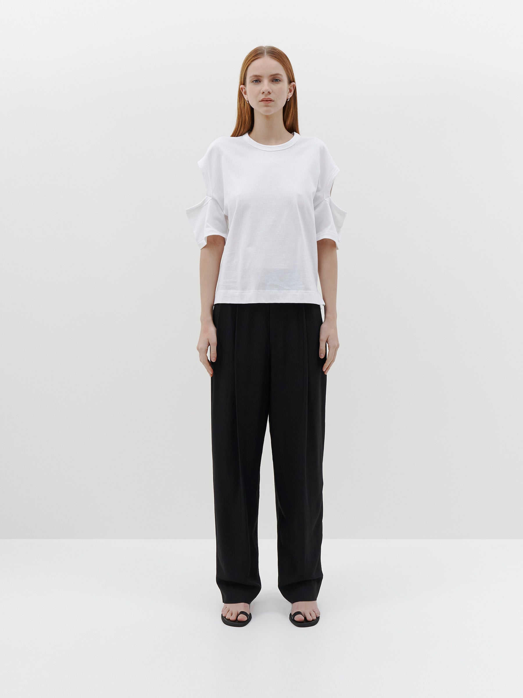 shoulder cut out boxy t.shirt