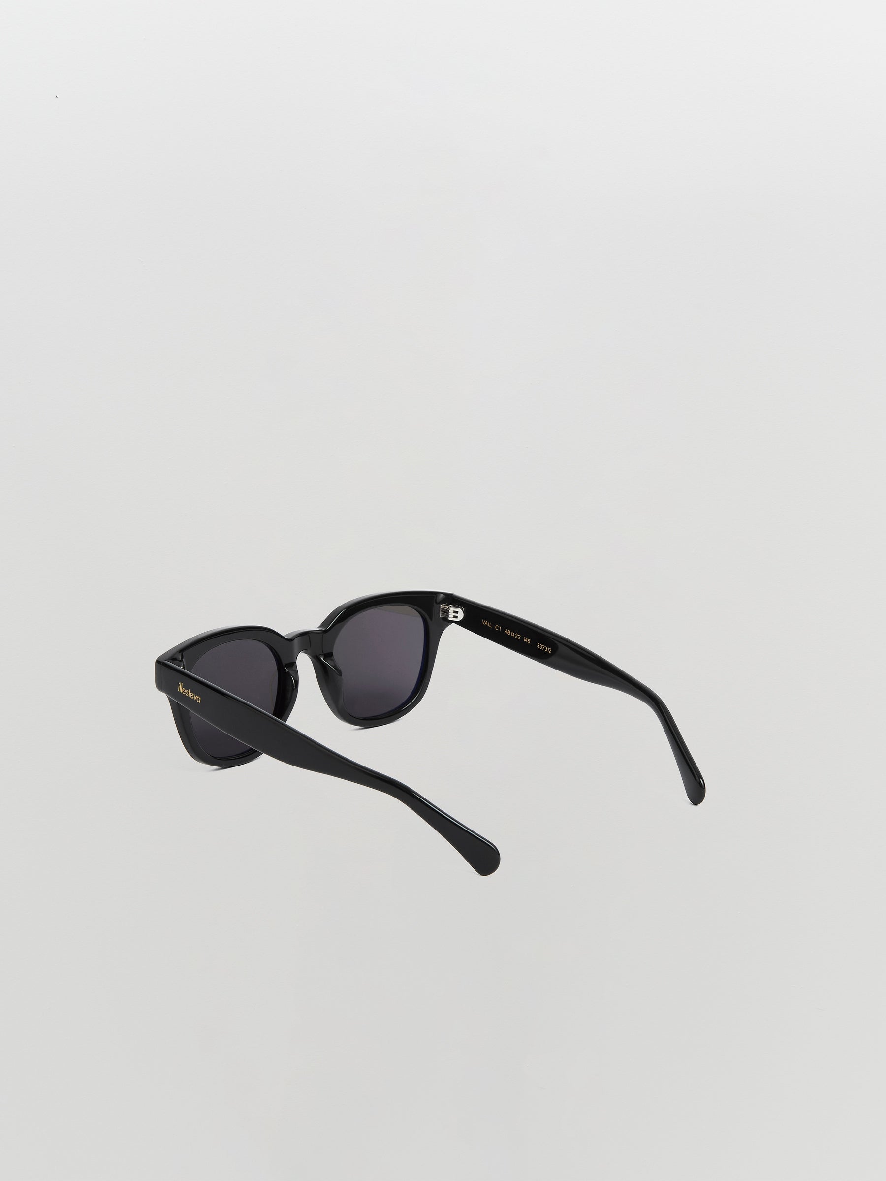 illesteva vail black