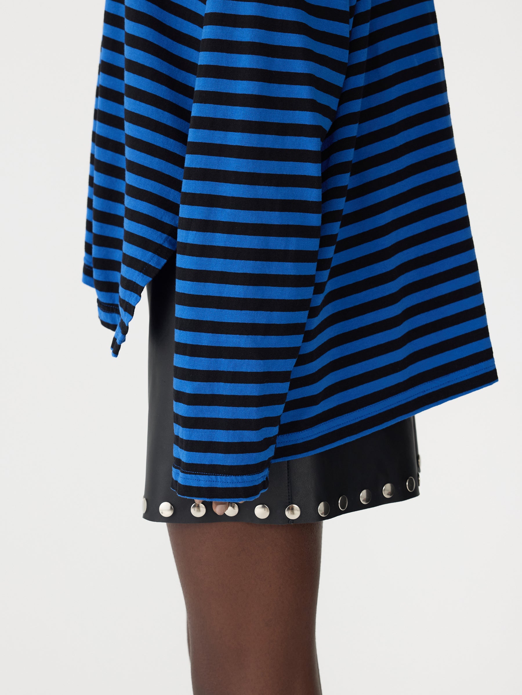 【BAON】24FW★ [BAONHAUS] Orua Stripe Boxy Long Sleeve Tee Long Sleeve Stripe Boxy Shirt – WeWoreWhat