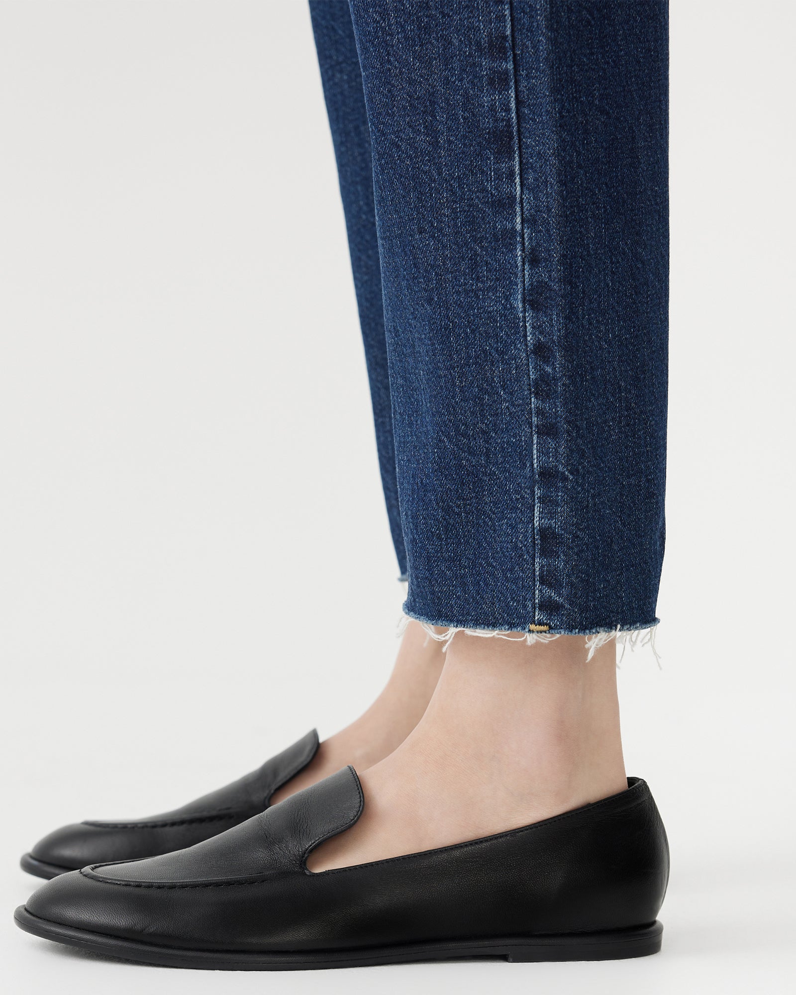 Minimal Loafer – BASSIKE