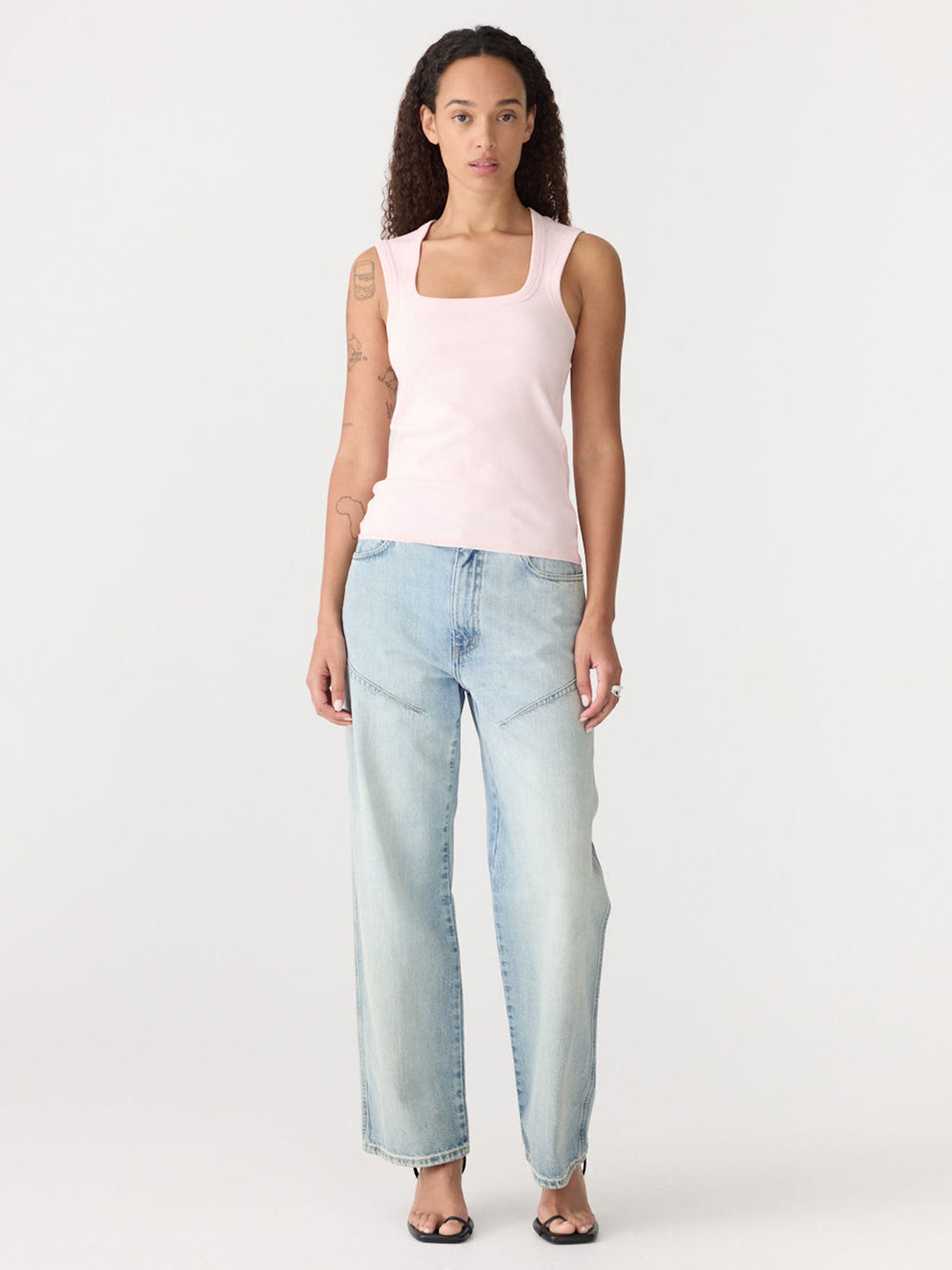 Low Scooped Rib Tank