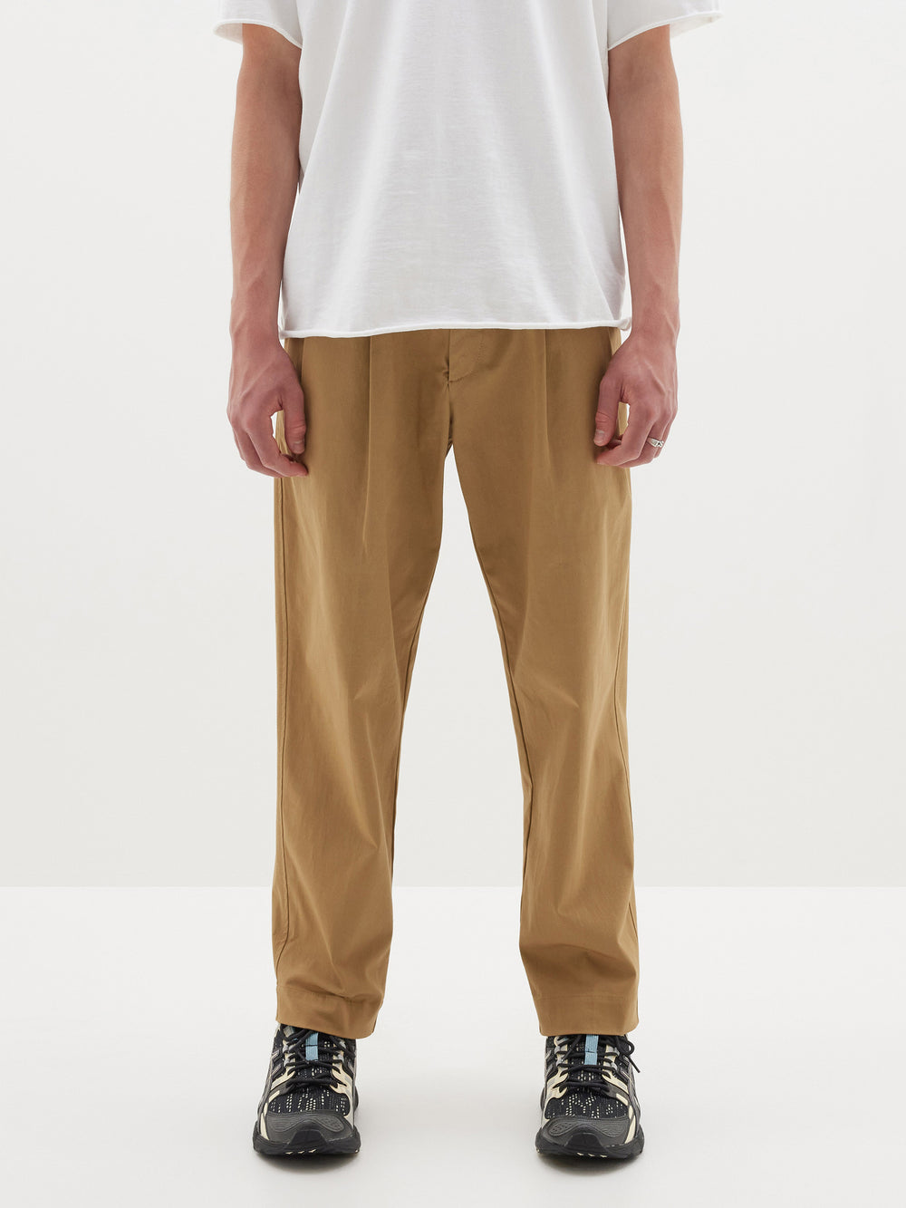 pleat front slouch chino