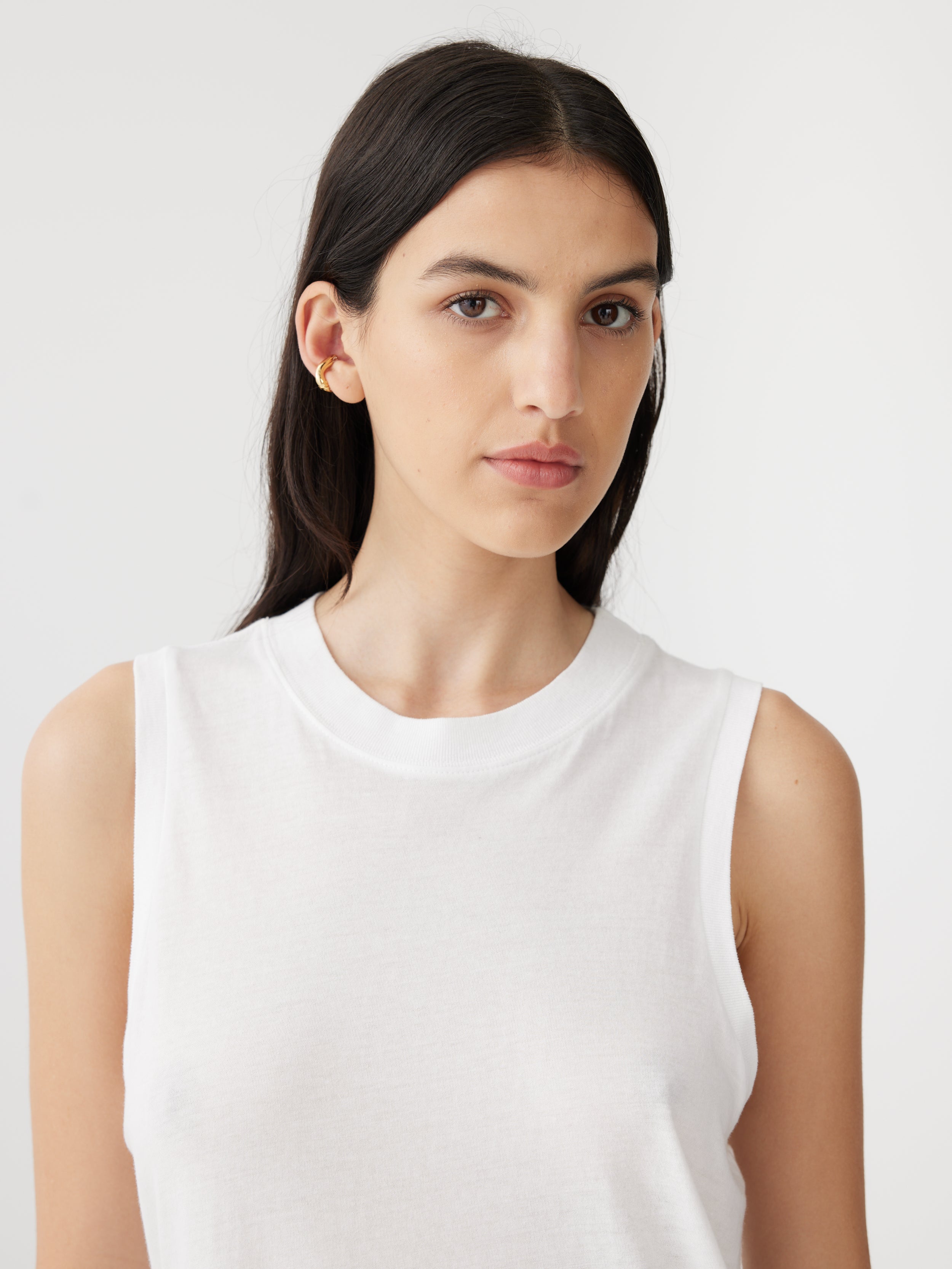 Womens white athletic tank top discount