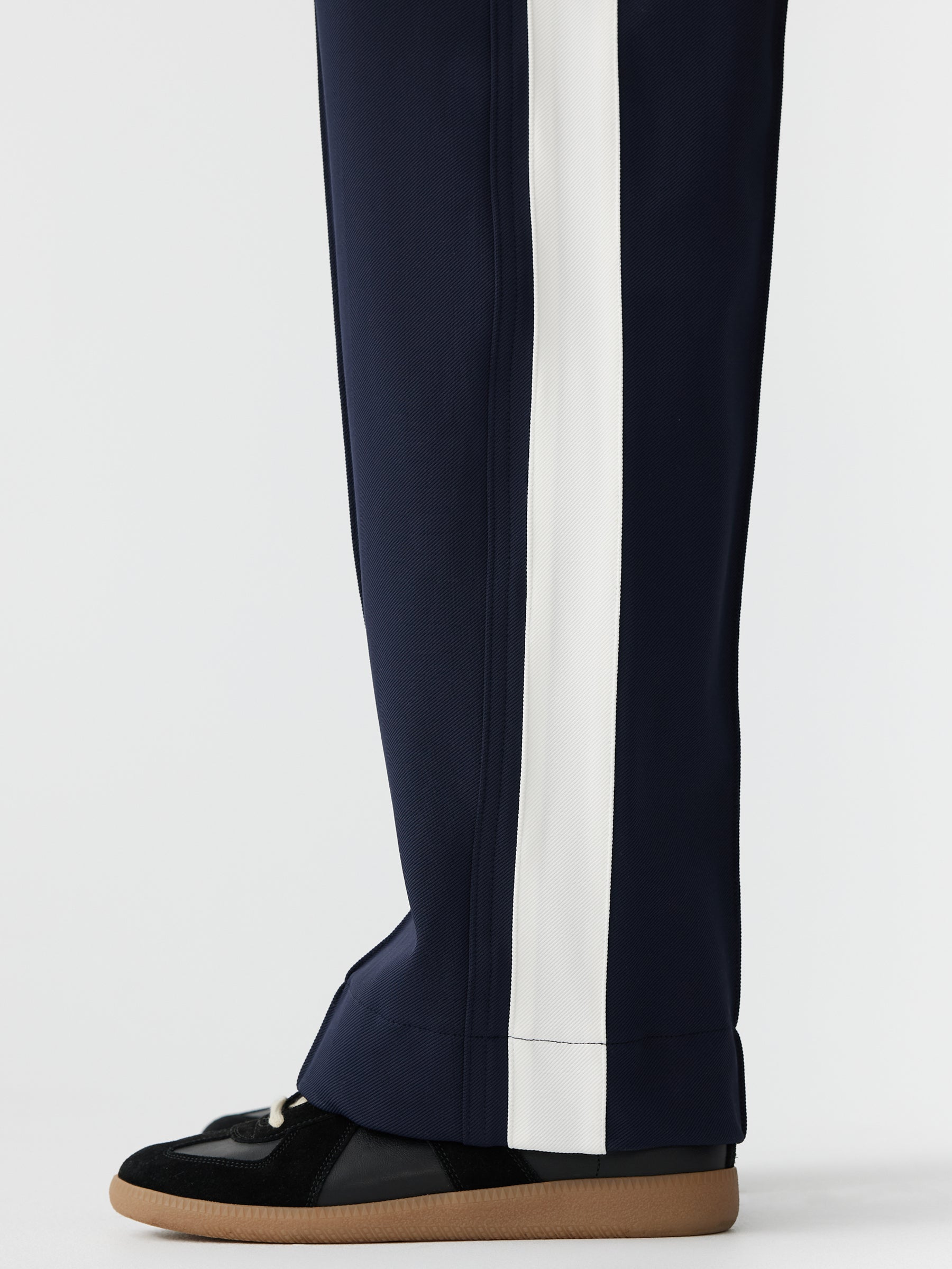 Twill Stripe Detail Pant – BASSIKE