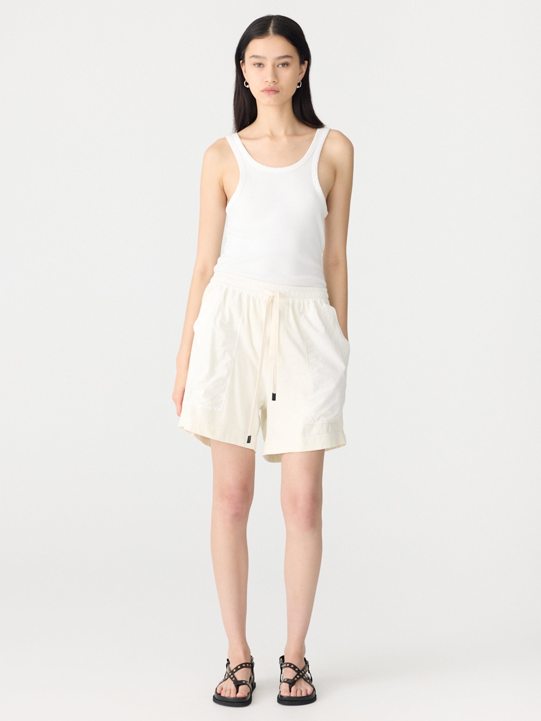 Contrast Pocket Detail Short – BASSIKE