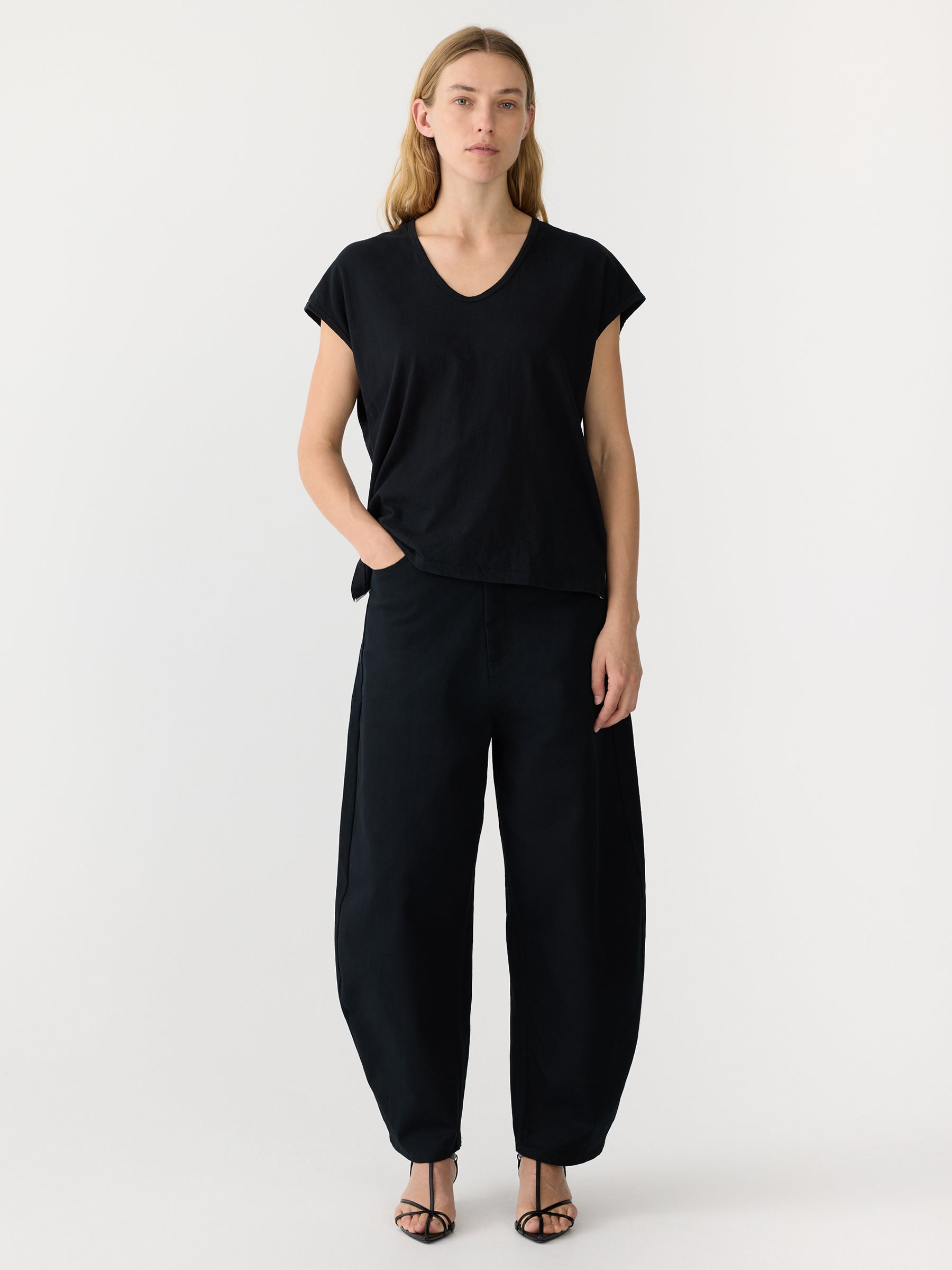 Fine Bind Scoop Neck Tank
