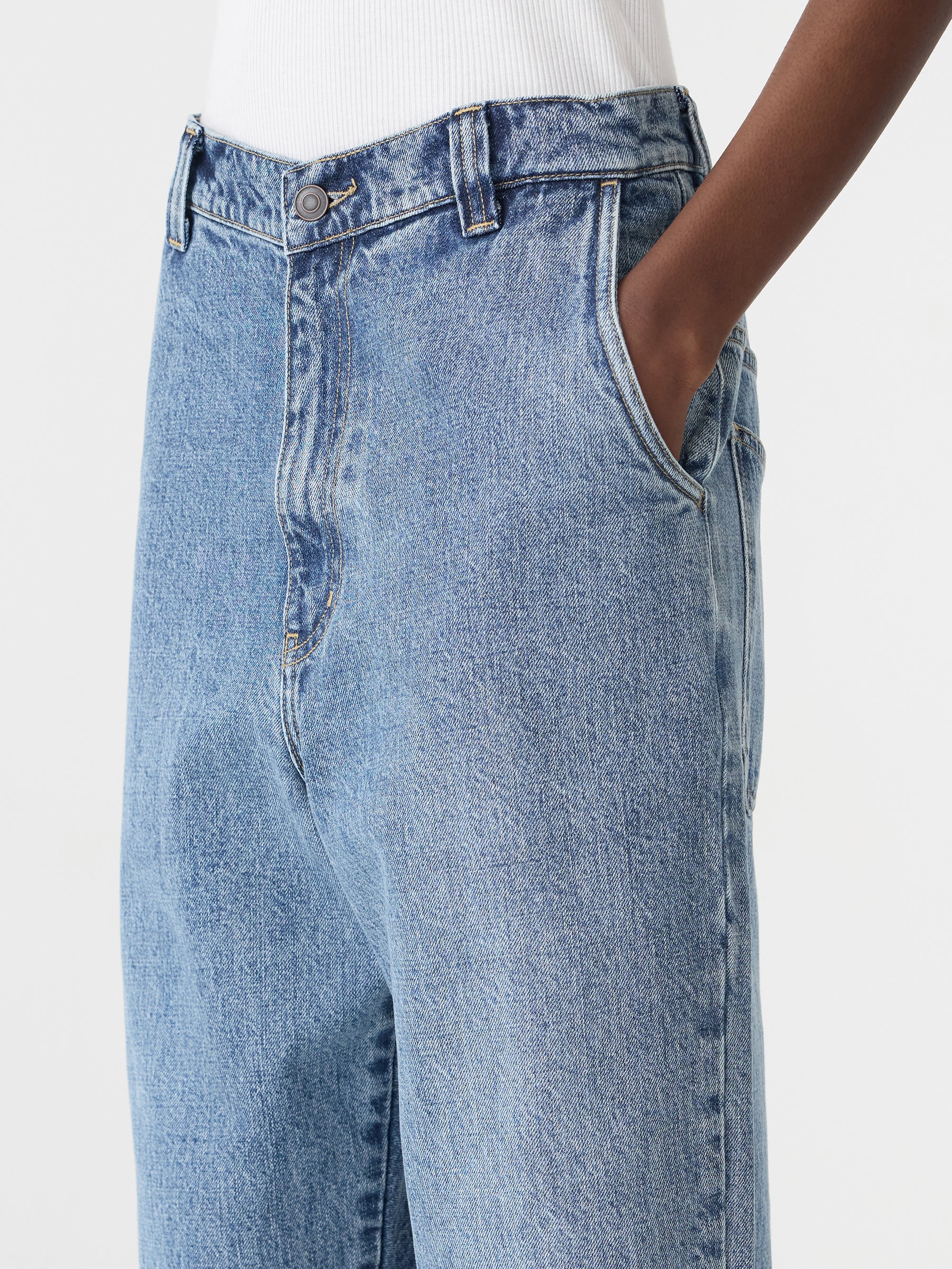 Universal Longerline Jean