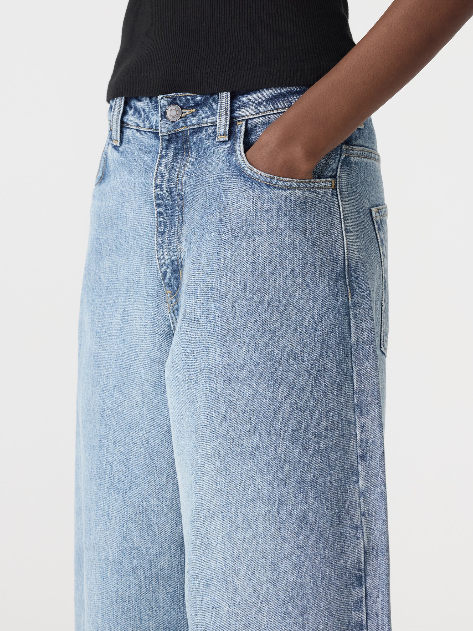 Barrel Leg Jean