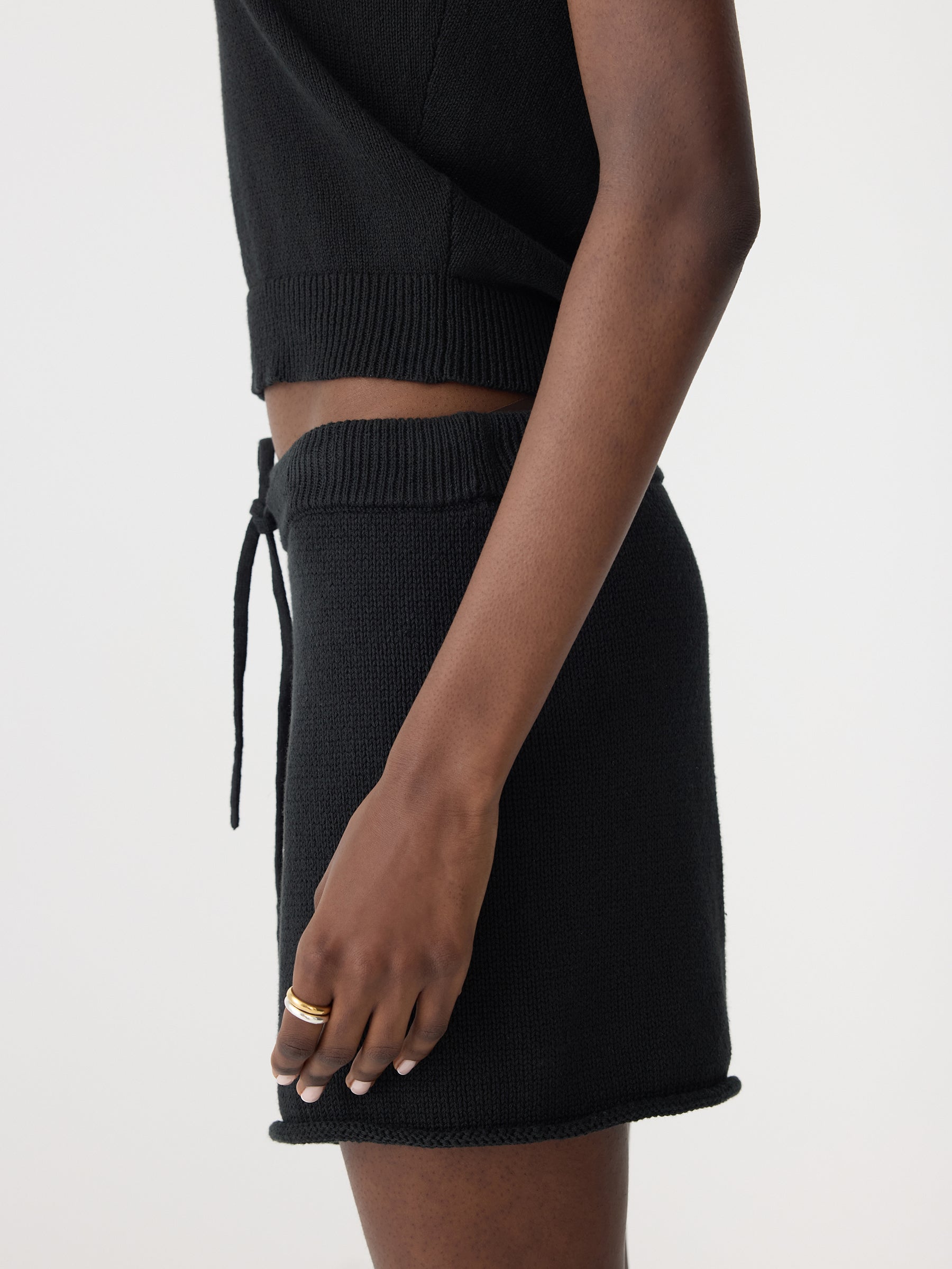 Cotton Linen Slim Short Sleeve Knit – BASSIKE - Main Image