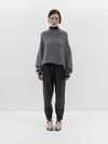 contrast-dtl-turtleneck-knit-aw22wk05-charcoal