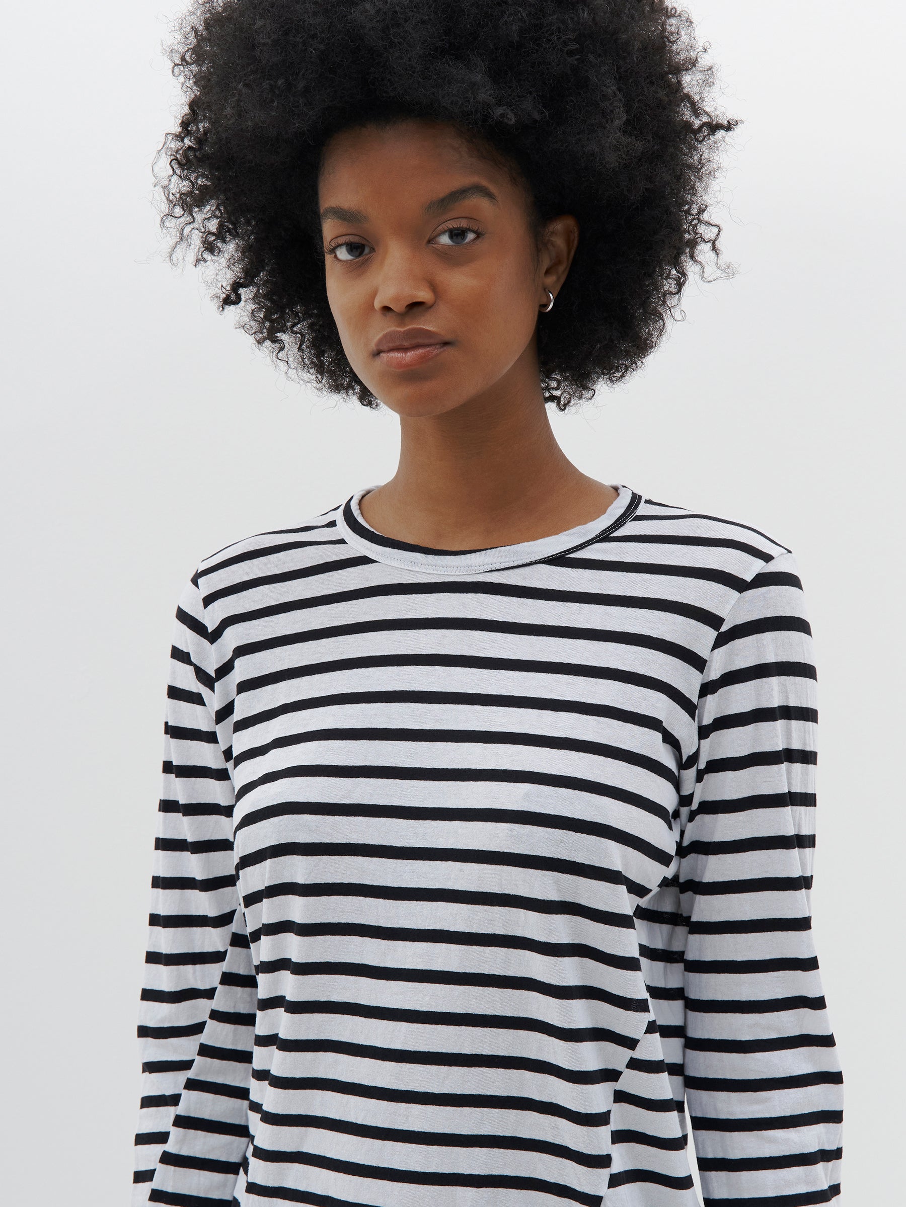 stripe heritage scoop hem long sleeve t.shirt in black and white