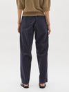 slouch pocket detail chino