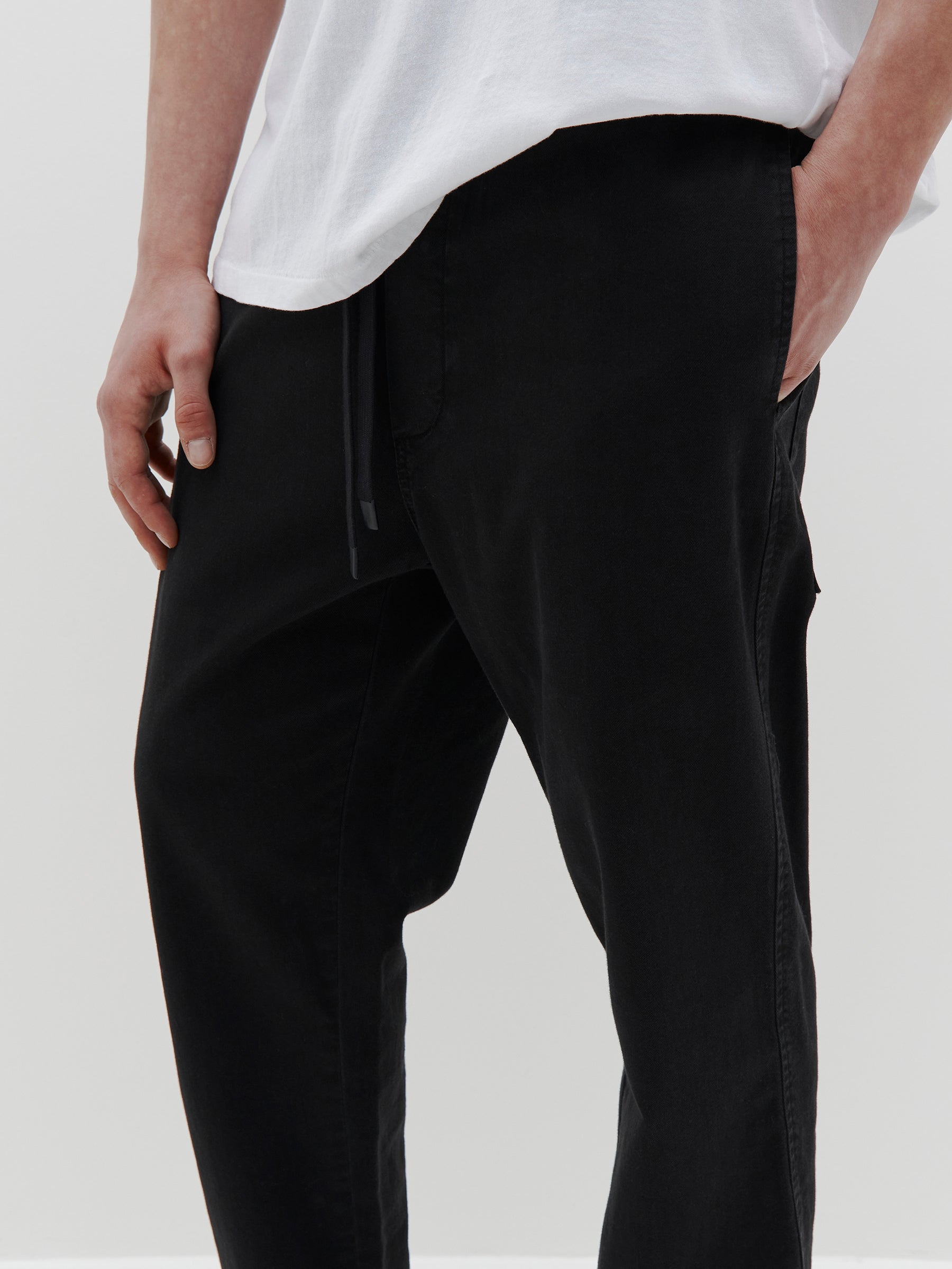 beach pull on pant in black