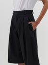 pleated poplin short
