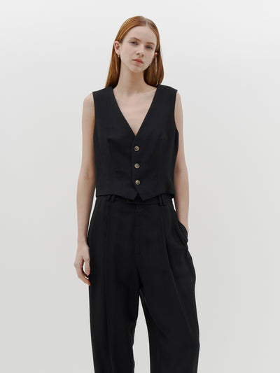 tailored fitted vest