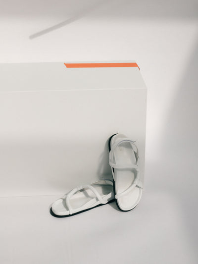 tubular leather sandal